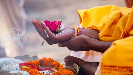 पितृ दोष – क्या यह सच में होता है या सिर्फ़ डर है?